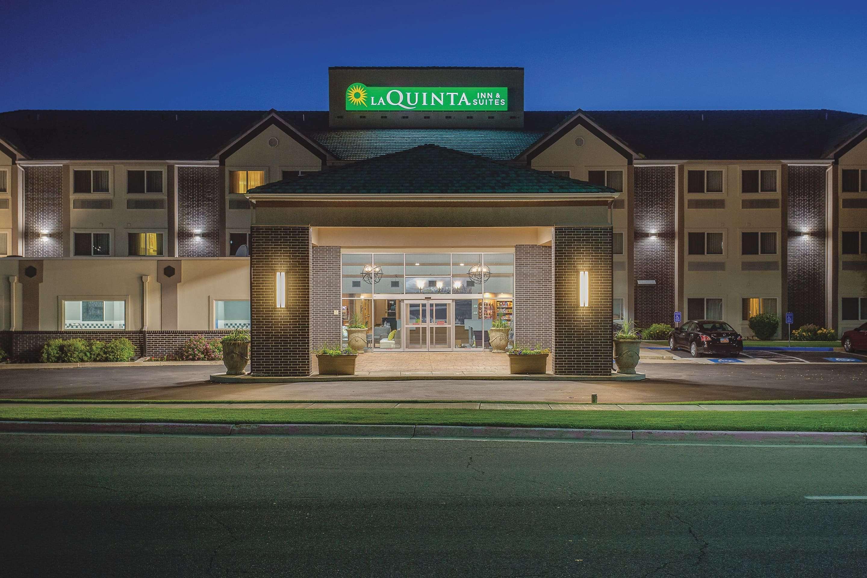 La Quinta By Wyndham Logan Hotel Luaran gambar
